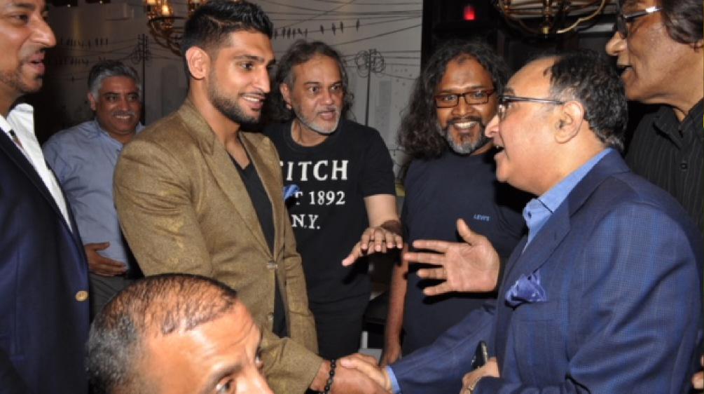 Khawar and friends with Amir Khan, the Birtish professional boxer